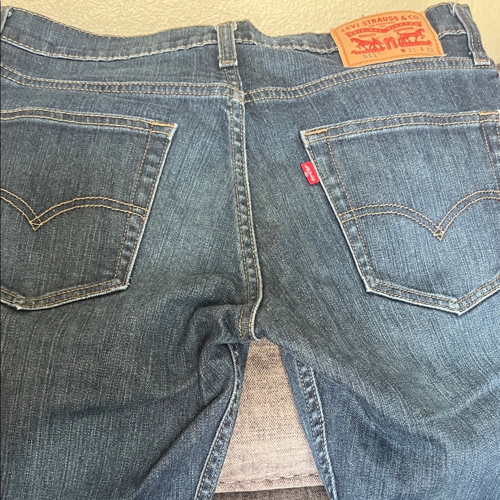 Men’s Levi 511 jeans  EUC